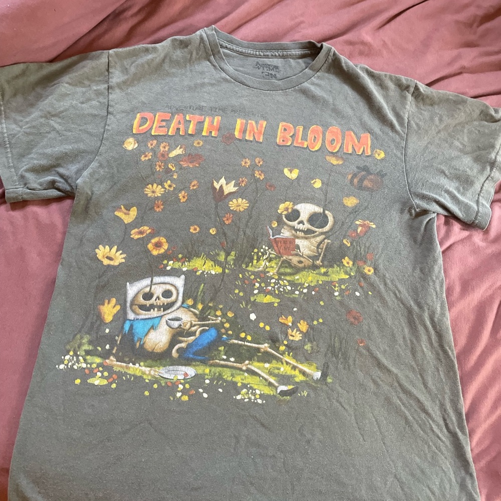 Adventure time Death in Bloom t shirt. Size Medium